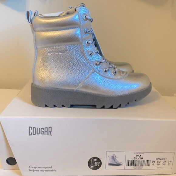 Cougar Silver Metallic Winter Boots -Sz 6 Women's/Girls - Picture 1 of 7